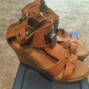Marc Fisher wedges - 6M